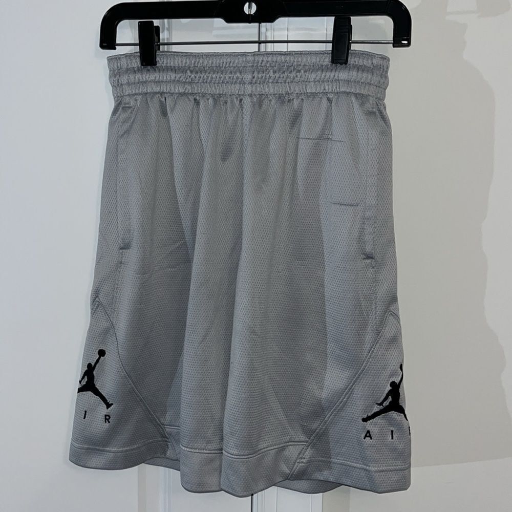 Gray Nike Jordan Jumpman Basketball Team 2 tone  practice basketball 10” shorts